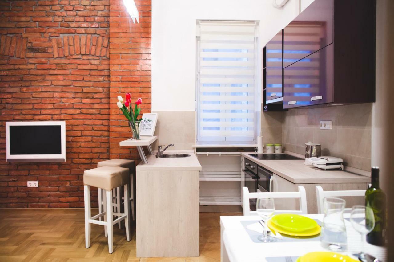 Clyra Apartment City Centar Zagreb Buitenkant foto