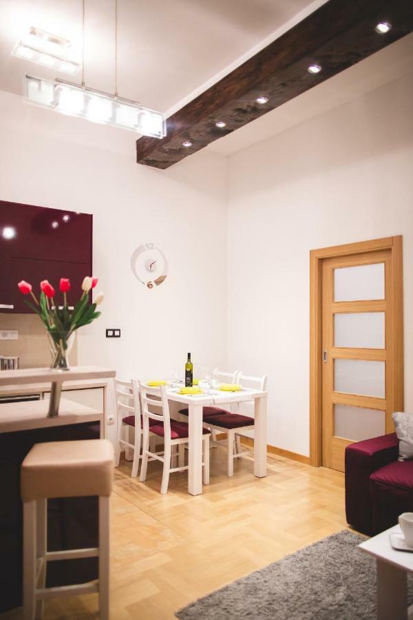 Clyra Apartment City Centar Zagreb Buitenkant foto
