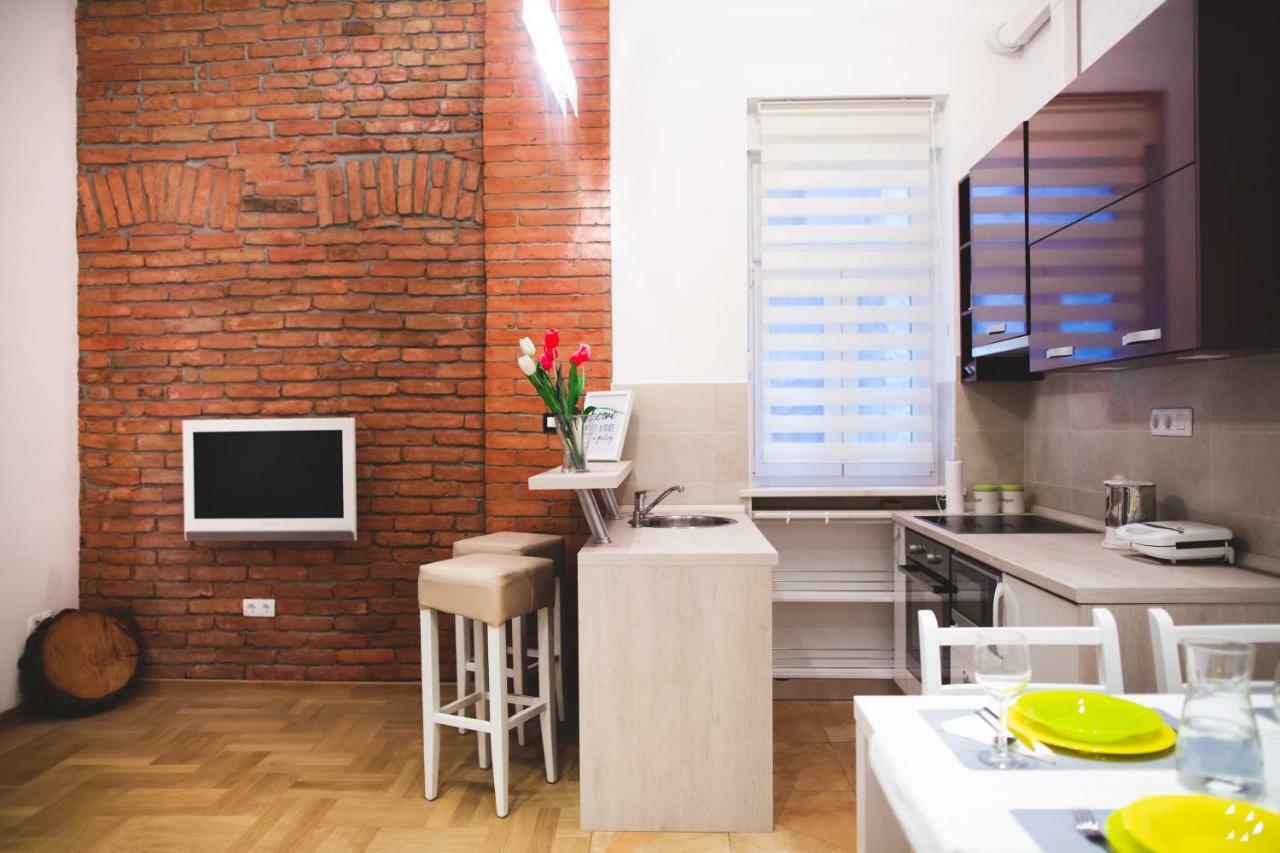 Clyra Apartment City Centar Zagreb Buitenkant foto